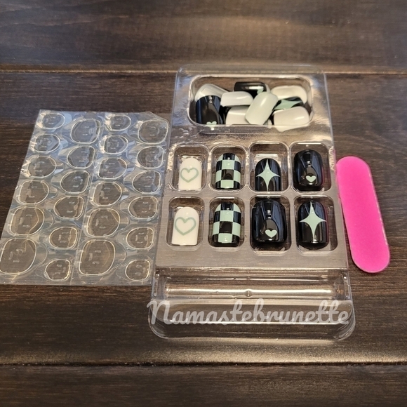 2/$16 Black Hearts Press On Nails - Picture 7 of 15